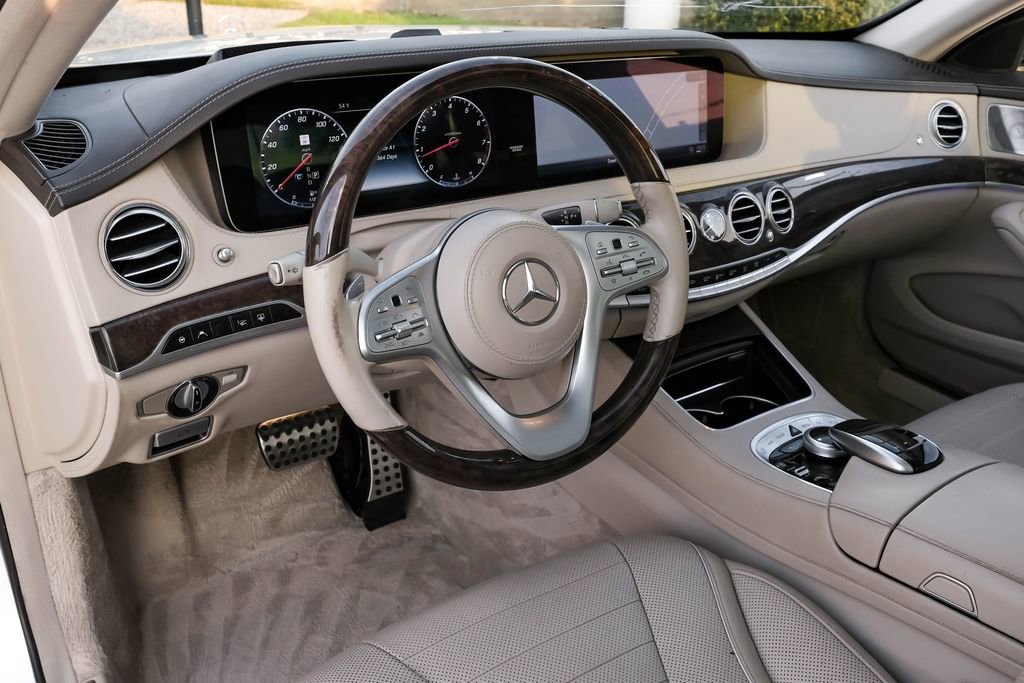 Used 2019 Mercedes-Benz S 560 4MATIC Sedan image 12