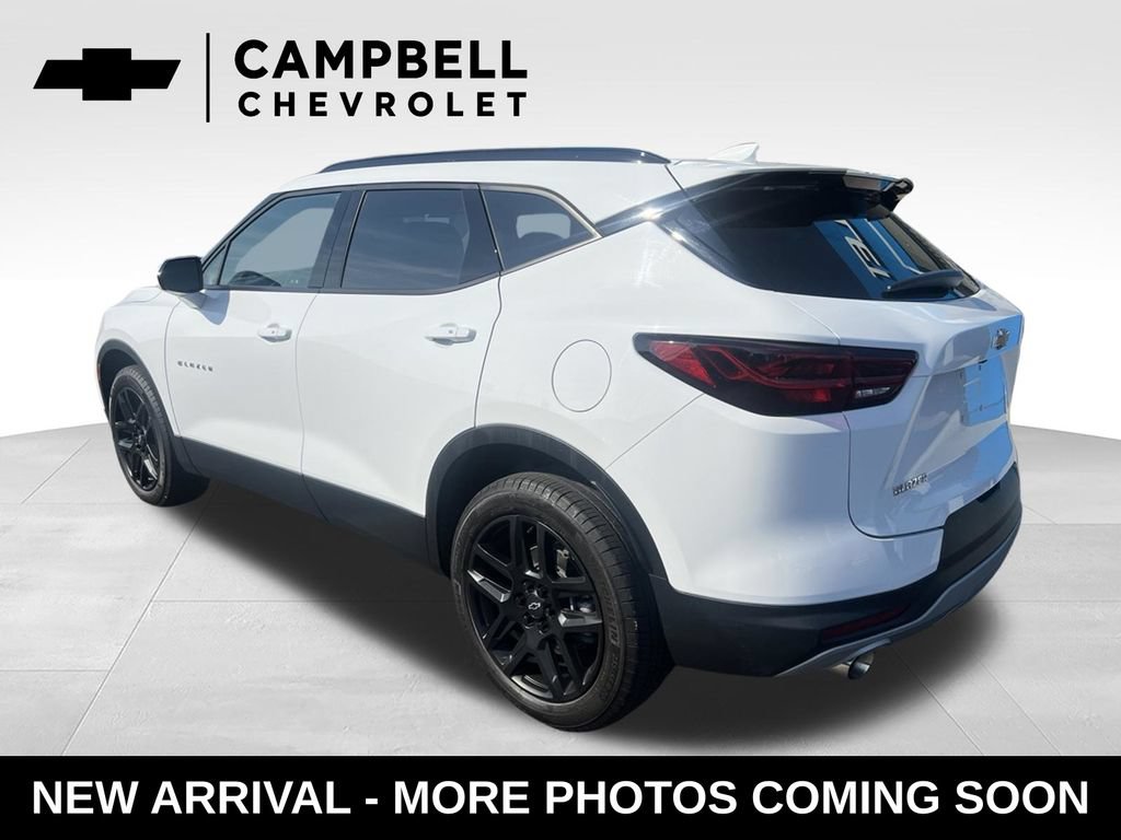 Used 2023 Chevrolet Blazer LT w/ Convenience Package FWD image 3