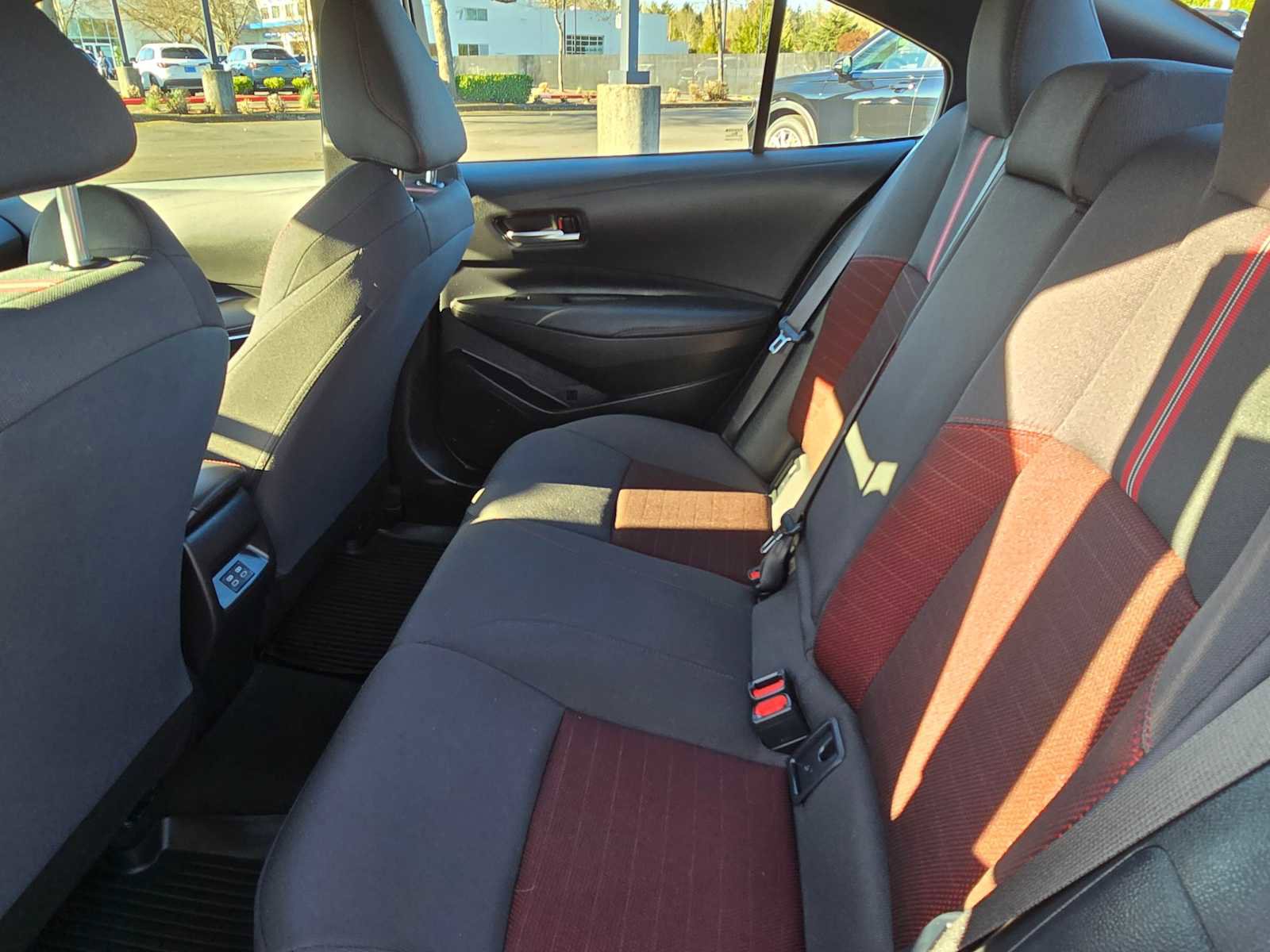 Used 2024 Toyota Corolla SE w/ SE Premium Package image 16