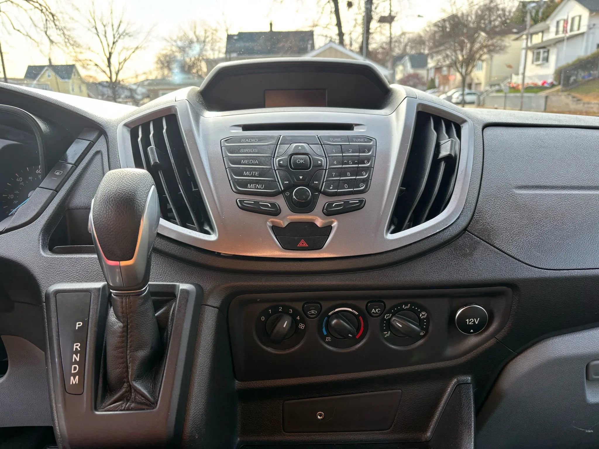 Used 2019 Ford Transit 350 XLT image 17