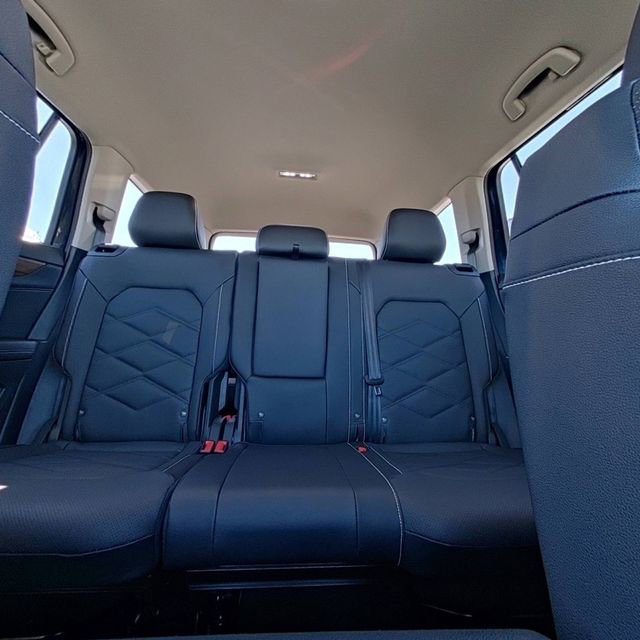 New 2026 Volkswagen Atlas SE image 27