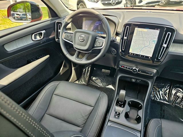 Used 2024 Volvo XC40 B5 Core AWD/4WD image 26