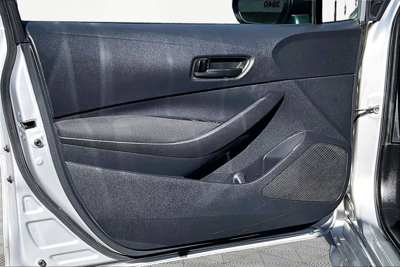 Used 2024 Toyota Corolla LE FWD image 22