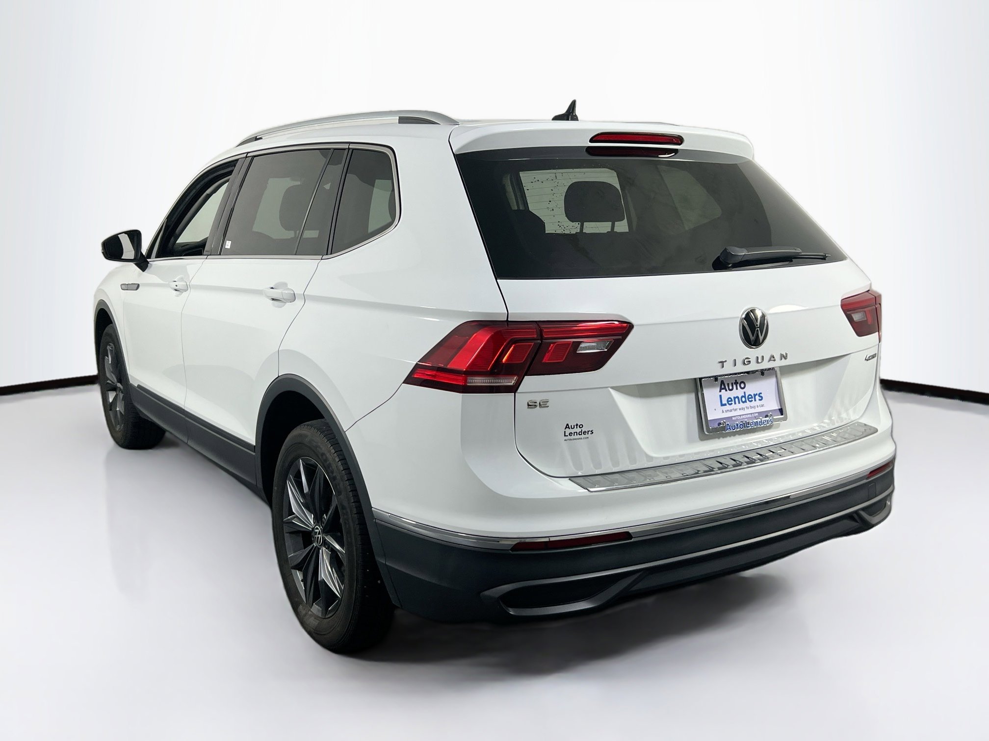 Used 2022 Volkswagen Tiguan SE AWD/4WD image 7