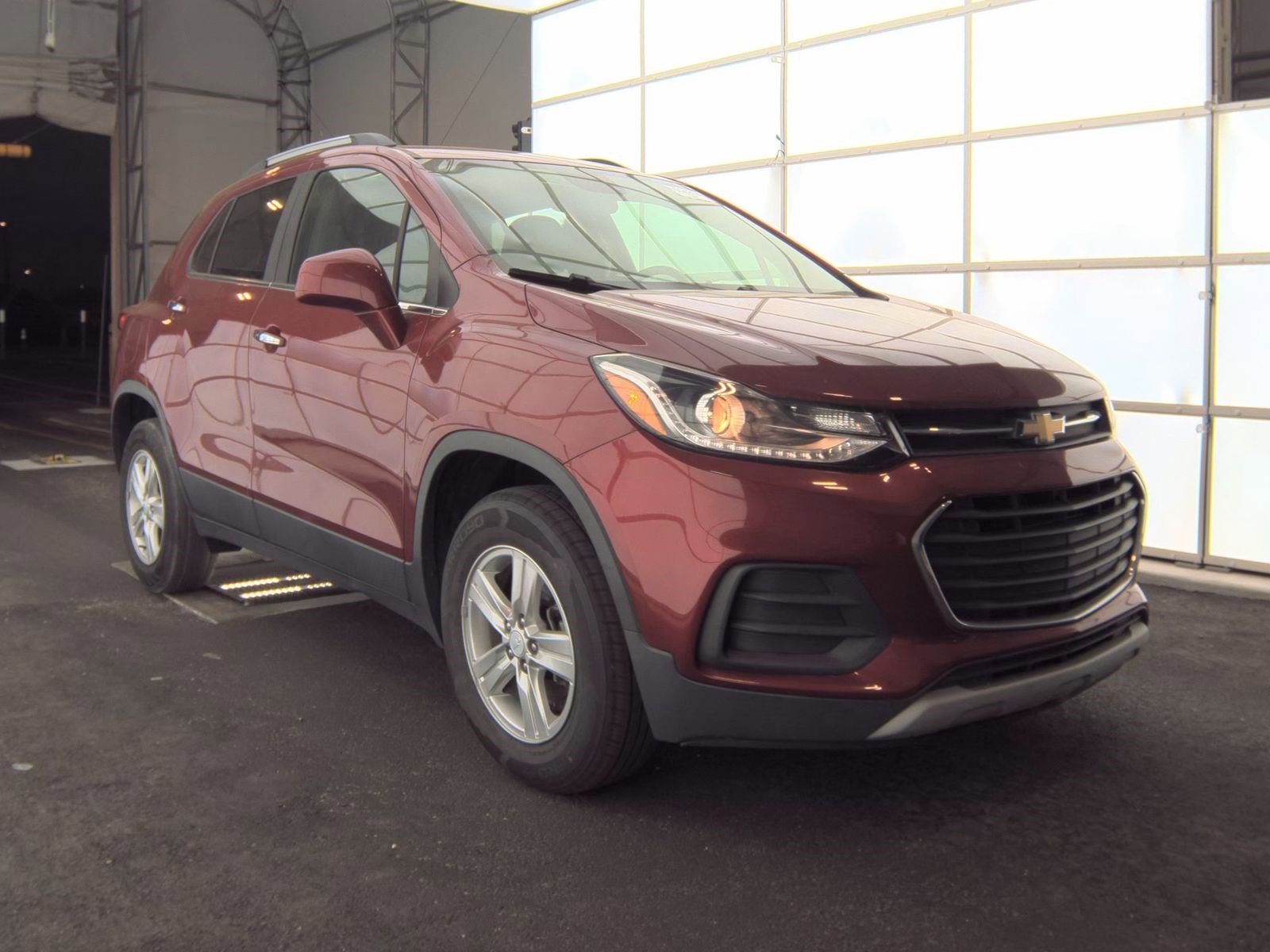 Used 2020 Chevrolet Trax LT w/ Driver Confidence Package image 6