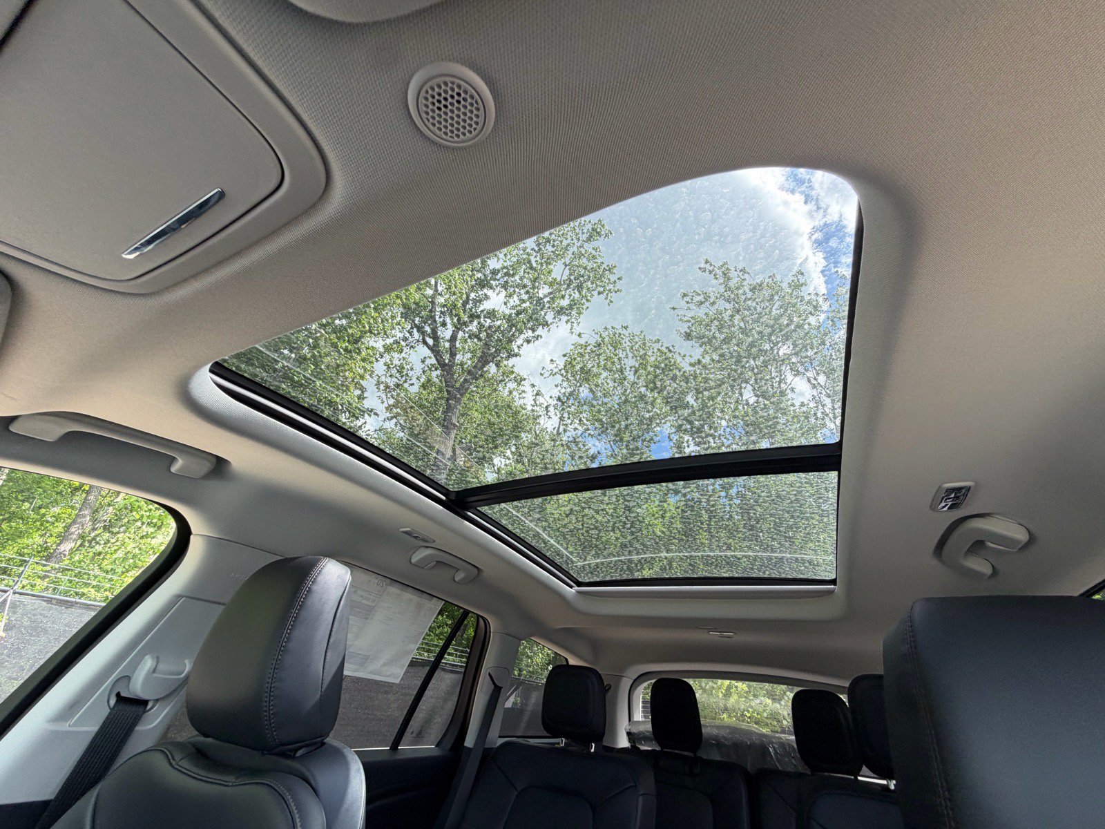 New 2026 Lincoln Aviator AWD image 37