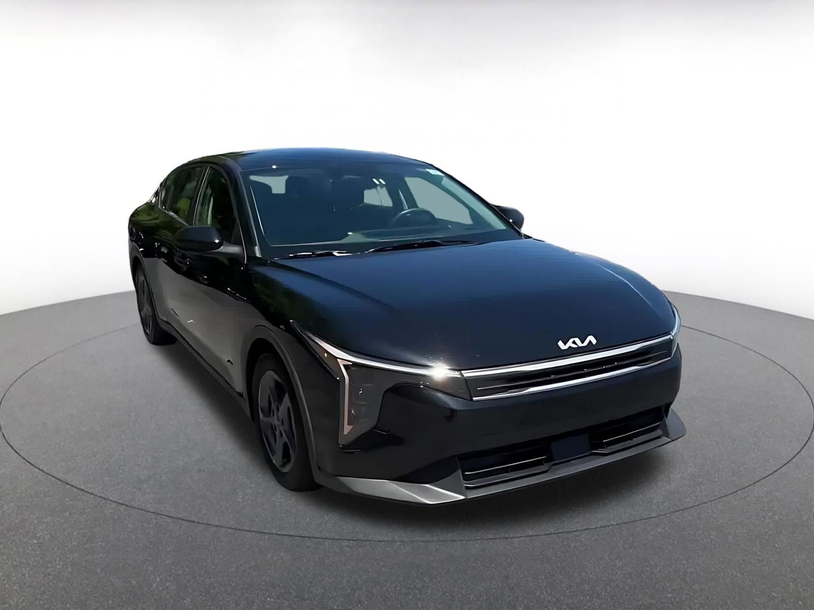 Used 2025 Kia K4 FWD image 3