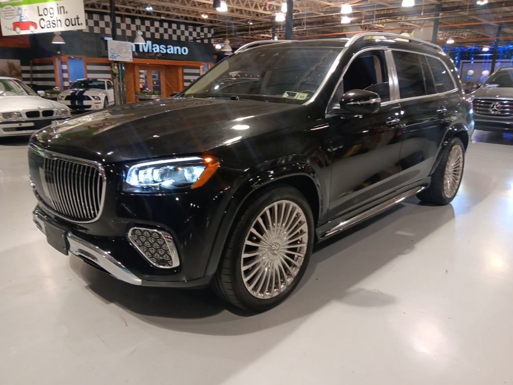 Used 2025 Mercedes-Benz Maybach GLS 600 4MATIC image 12