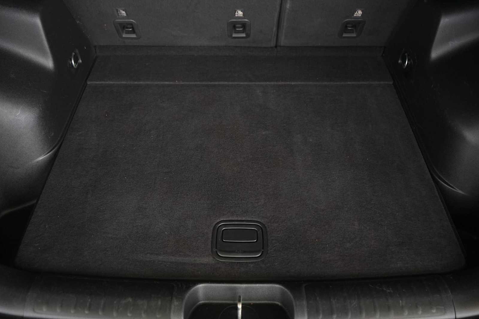 Used 2019 Jeep Cherokee Limited FWD image 27