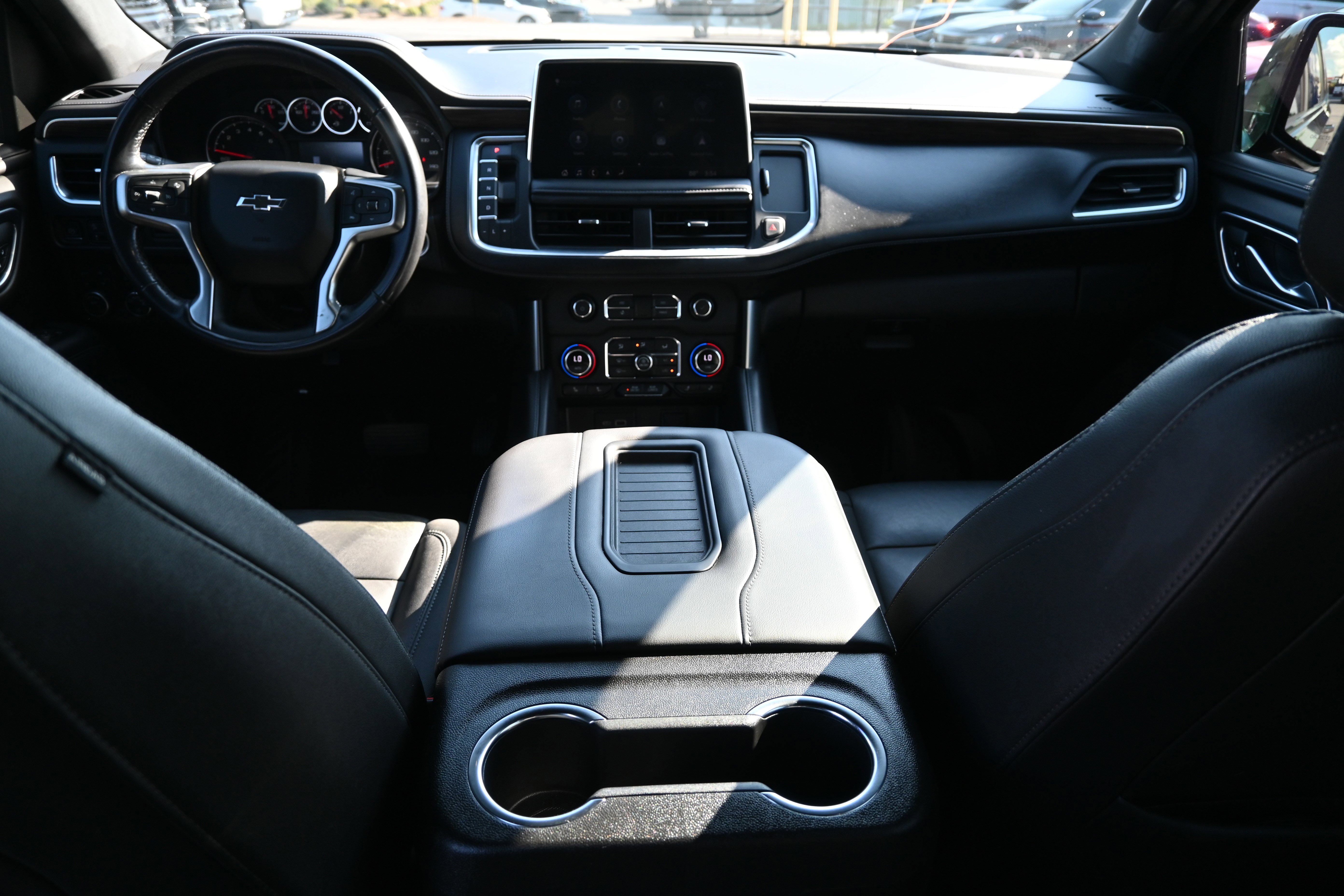 Used 2021 Chevrolet Tahoe Z71 w/ Rear Media and Nav Package image 3