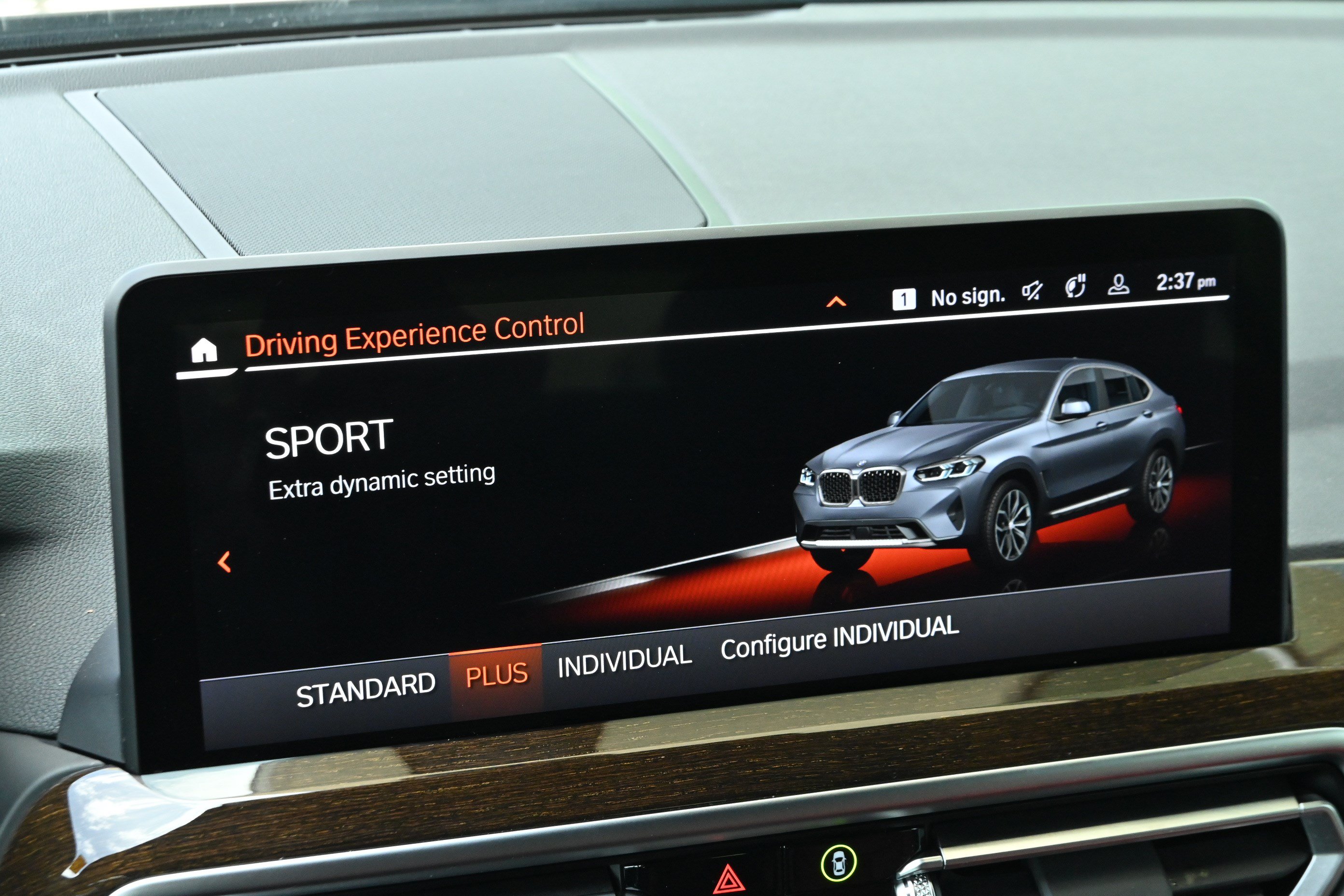 Certified 2025 BMW X4 xDrive30i AWD/4WD image 33