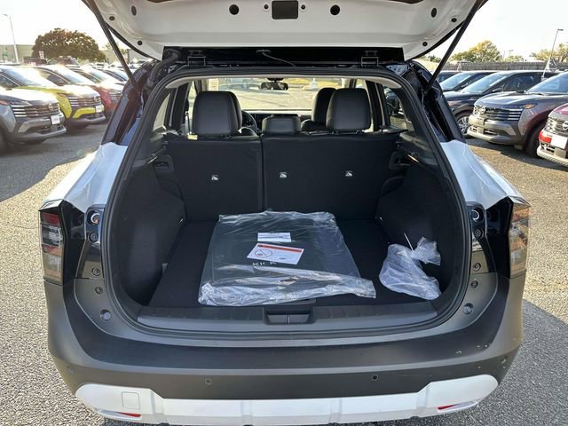 New 2026 Nissan Kicks SR image 12