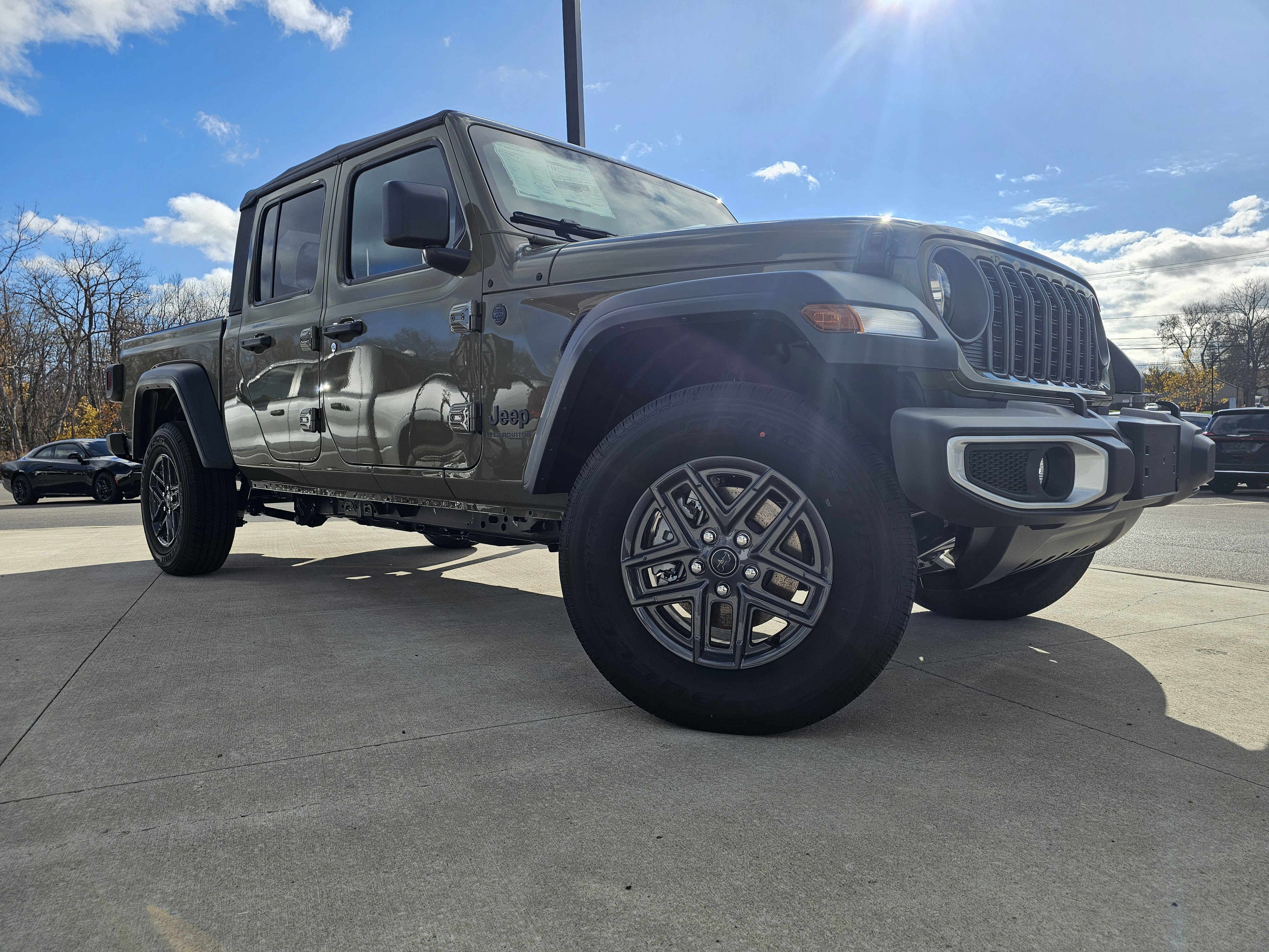 New 2025 Jeep Gladiator Sport