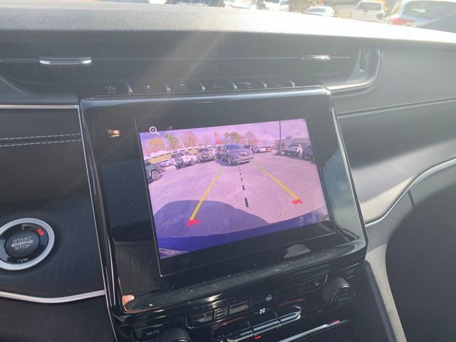 Used 2025 Jeep Grand Cherokee L Laredo w/ Luxury Tech Group I image 17