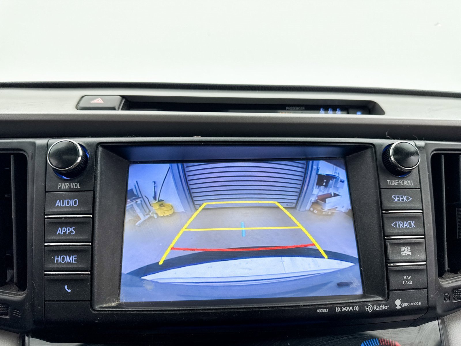 Used 2018 Toyota RAV4 Limited image 9