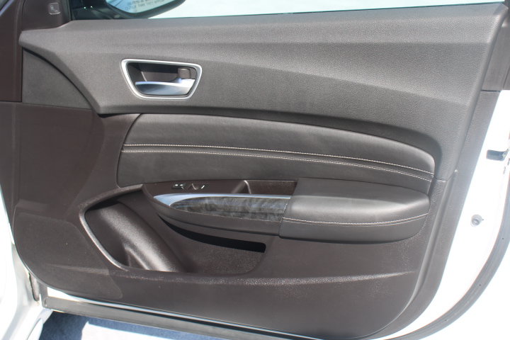 Used 2019 Acura TLX w/ Technology Package FWD image 18