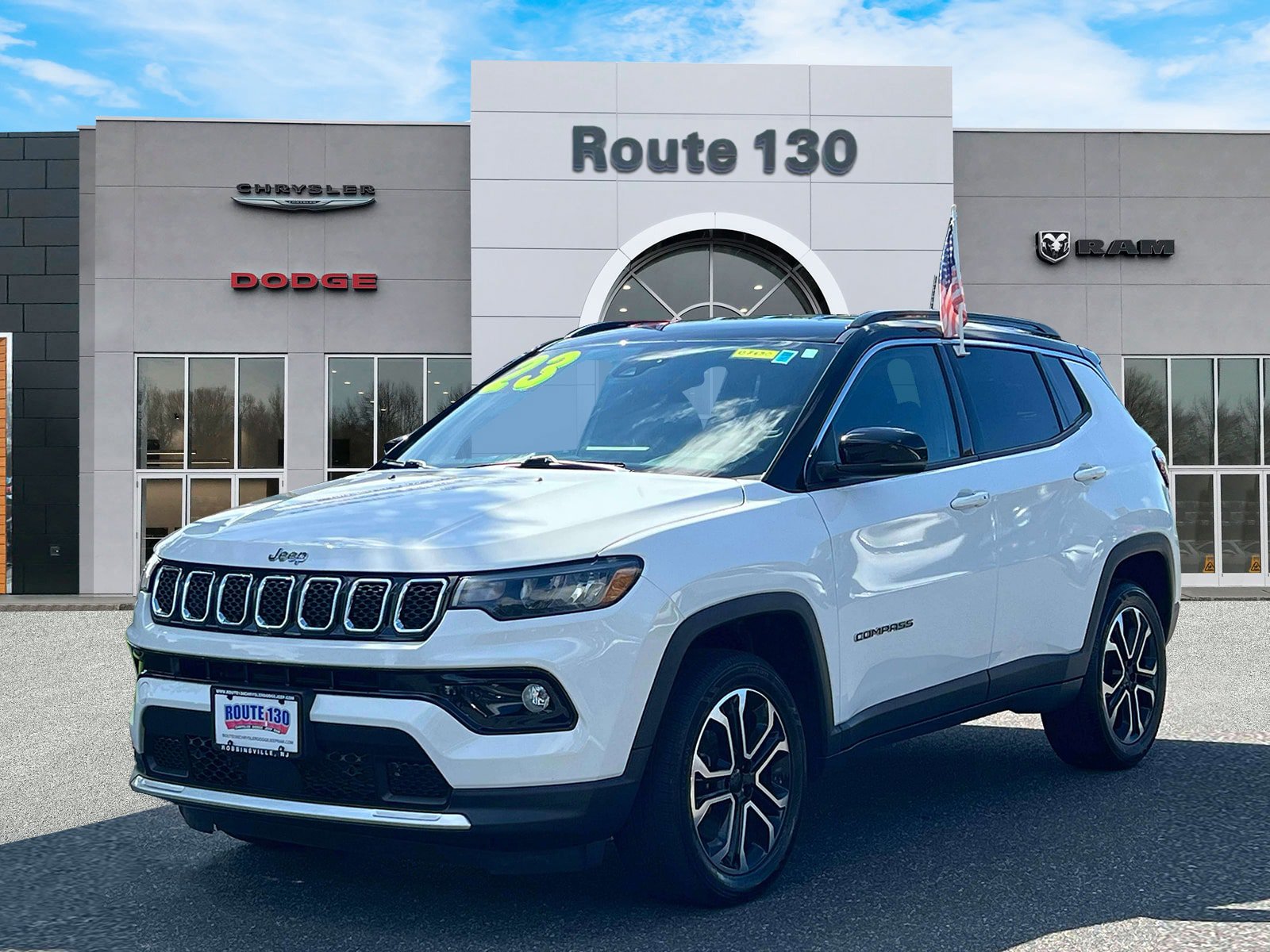 Used 2023 Jeep Compass Limited AWD/4WD image 2