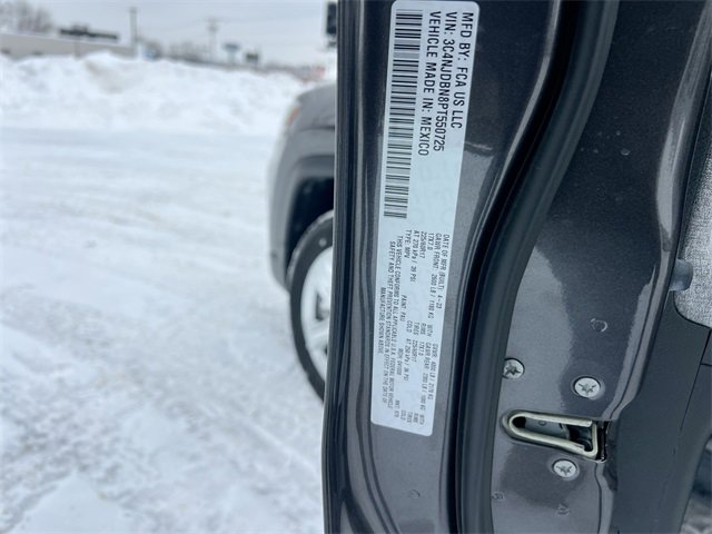 Used 2023 Jeep Compass Latitude w/ Convenience Group image 32