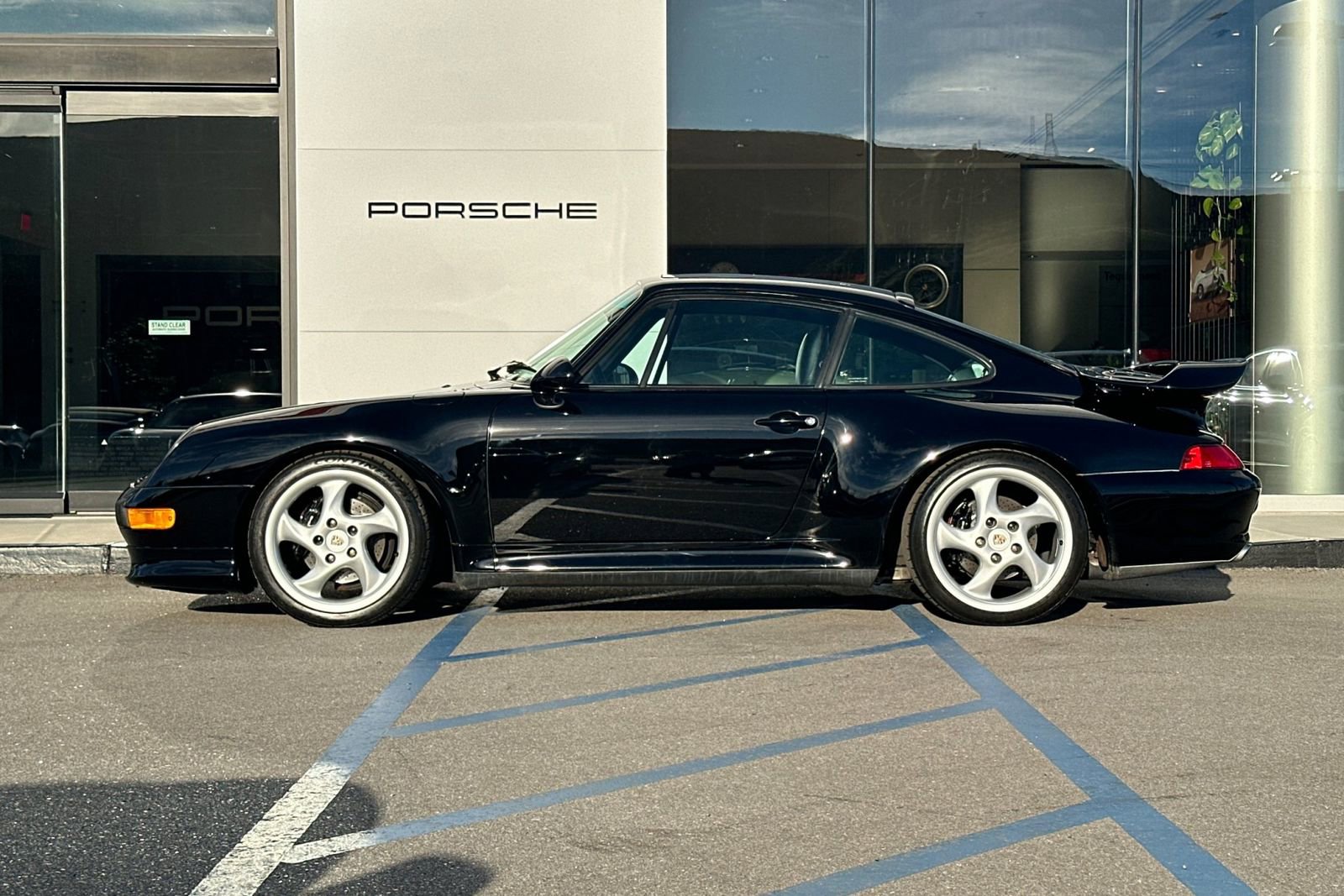 Used 1998 Porsche 911 Carrera S image 2