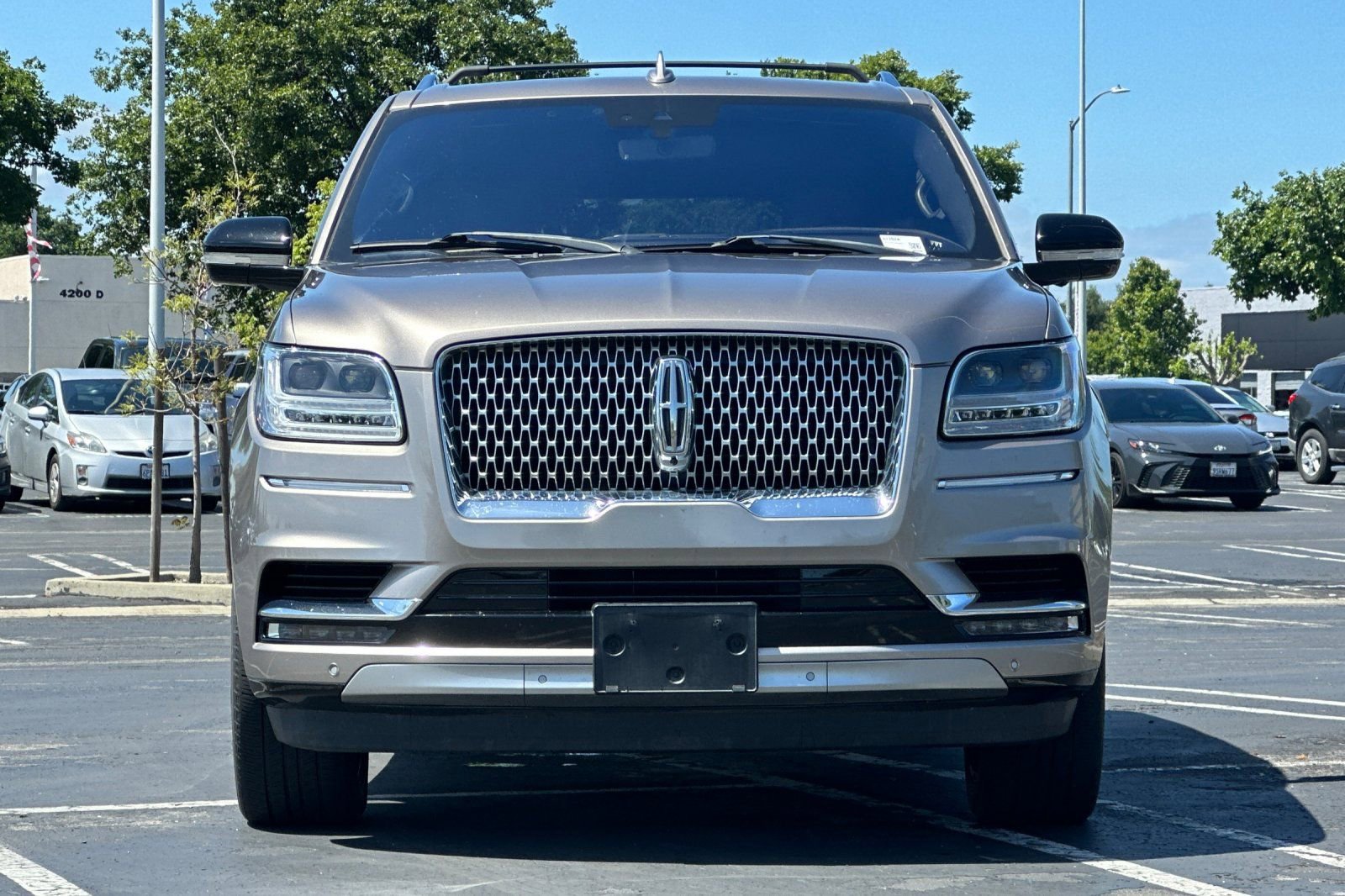 Used 2019 Lincoln Navigator L Reserve image 9