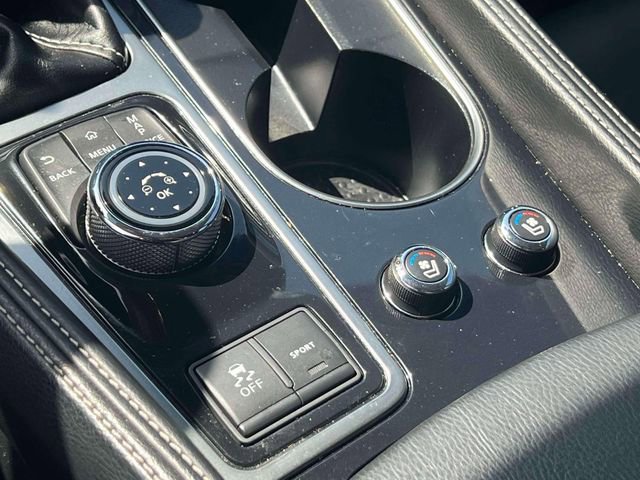 Used 2023 Nissan Maxima Platinum w/ Sport Mat Group FWD image 38