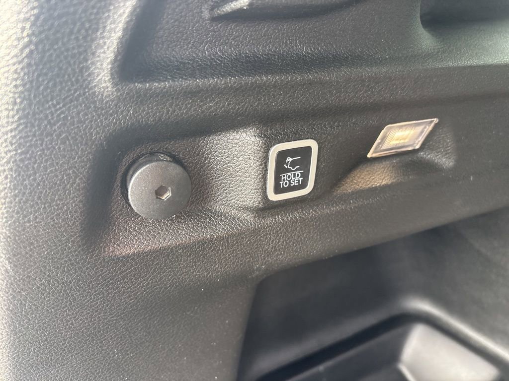 Used 2022 Jeep Grand Cherokee L Limited image 36