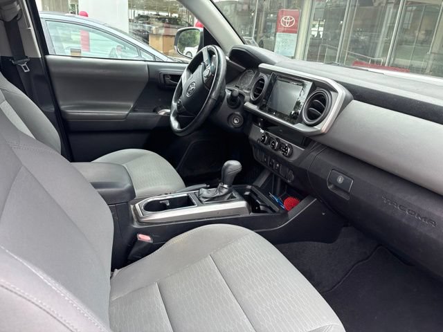 Used 2017 Toyota Tacoma SR5 w/ Tow Package RWD image 15