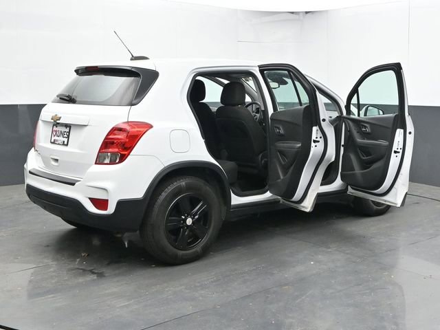 Used 2020 Chevrolet Trax LS FWD image 36