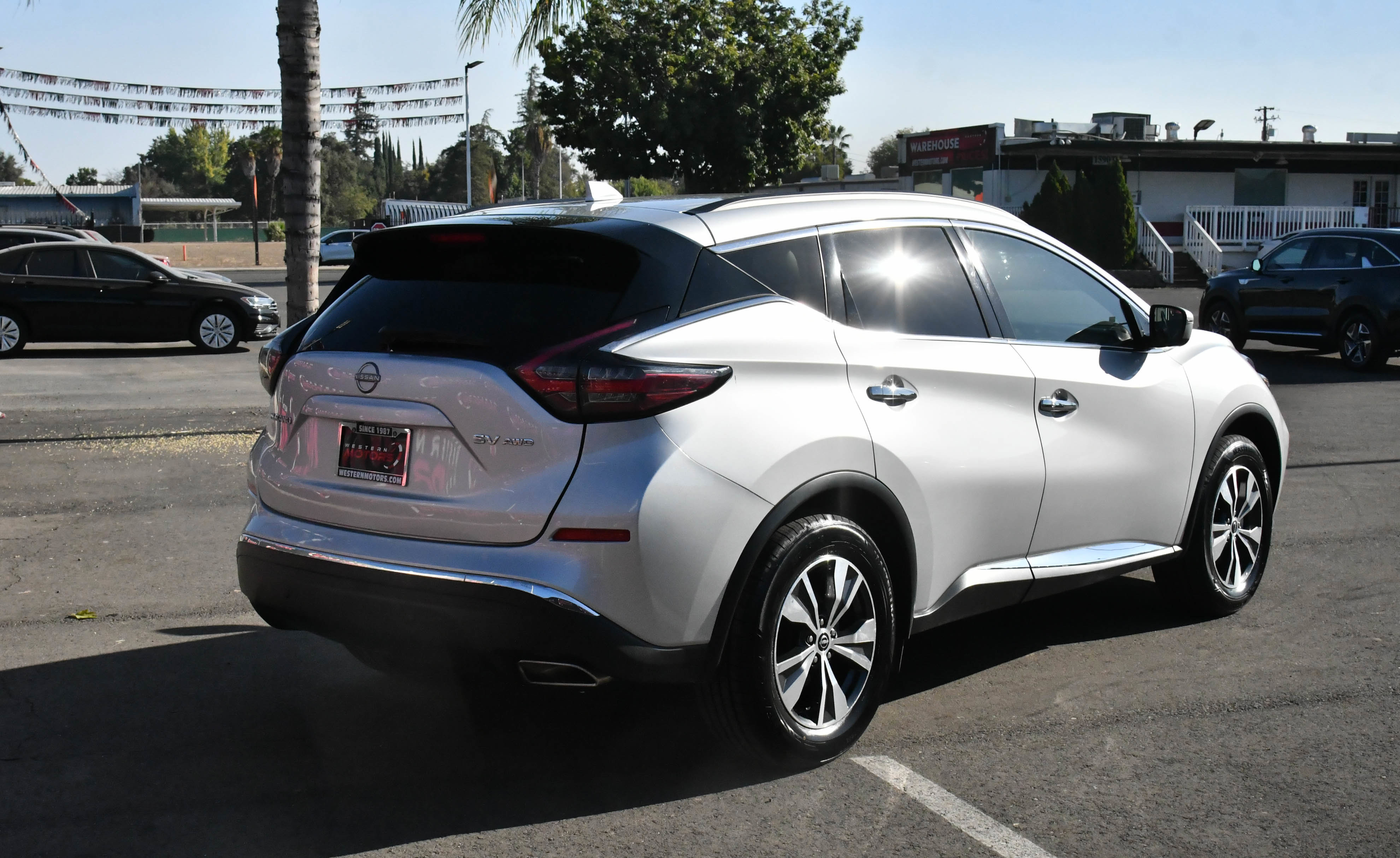 Used 2023 Nissan Murano SV image 8