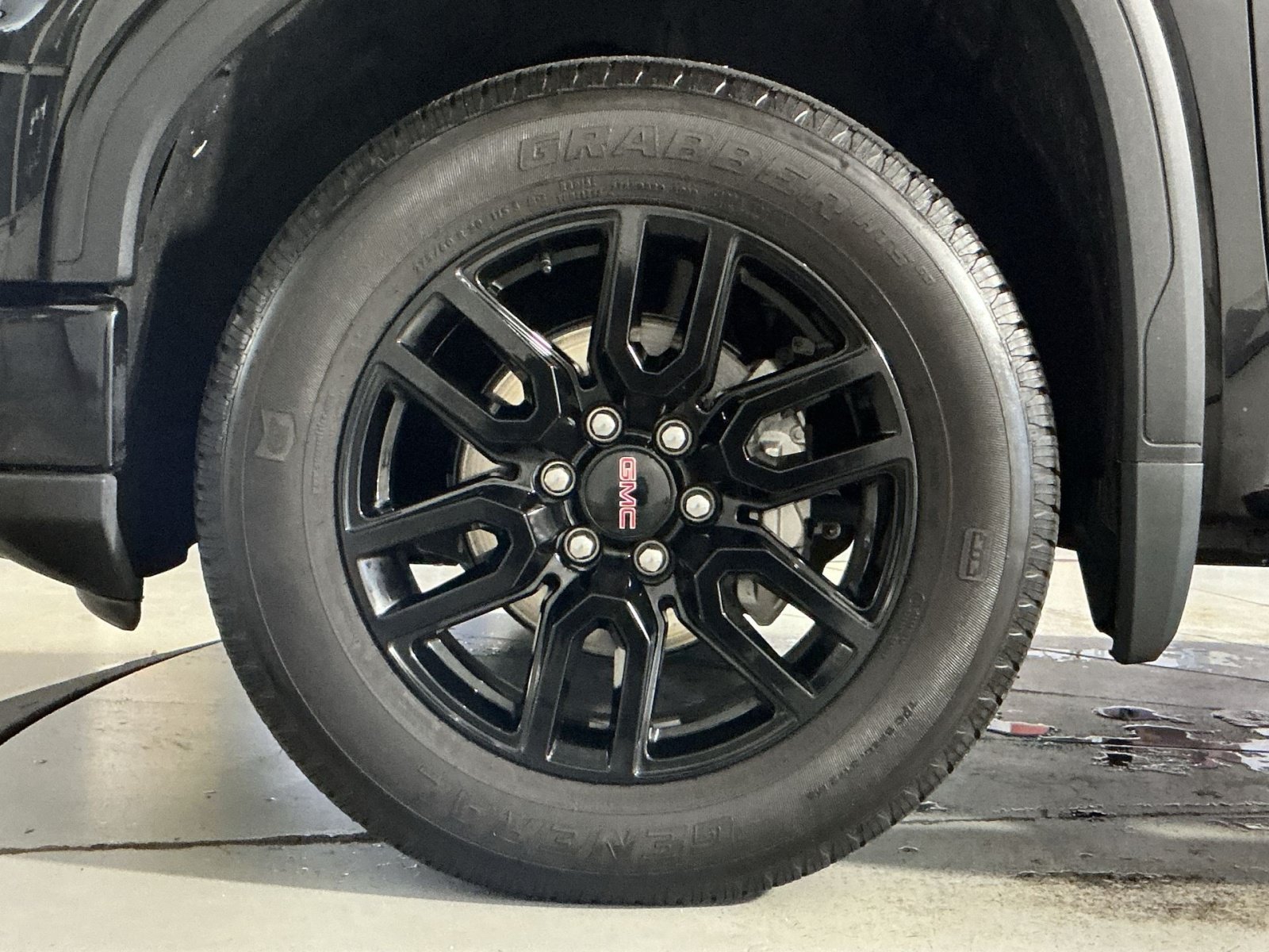 Used 2024 GMC Sierra 1500 Elevation AWD/4WD image 13