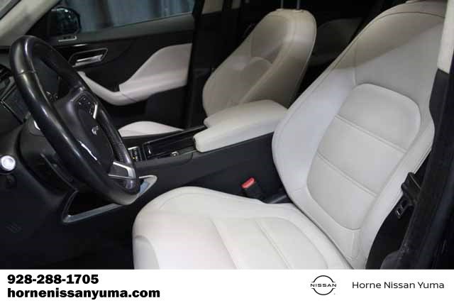 Used 2020 Jaguar F-PACE Prestige image 4