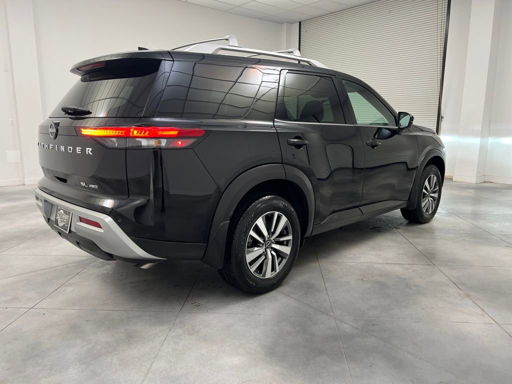 Used 2025 Nissan Pathfinder SL image 7