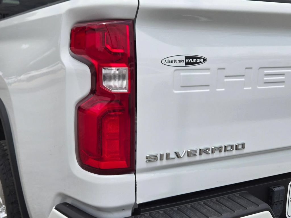 Used 2021 Chevrolet Silverado 3500 High Country w/ Z71 Off-Road Package AWD/4WD image 7