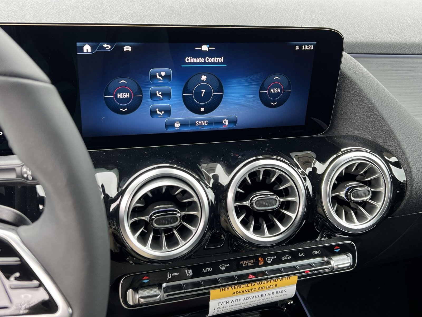 New 2026 Mercedes-Benz GLA 250 4MATIC image 19