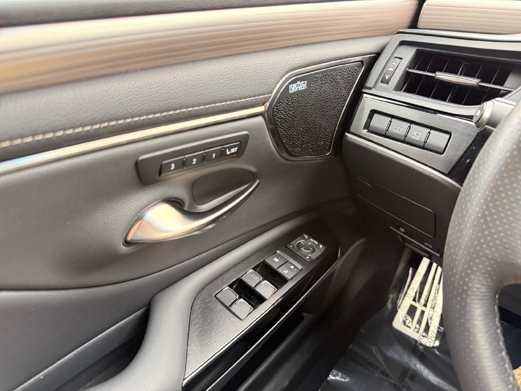Used 2024 Lexus ES 350 F Sport FWD image 29