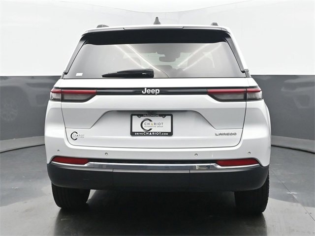 Used 2024 Jeep Grand Cherokee Laredo image 5