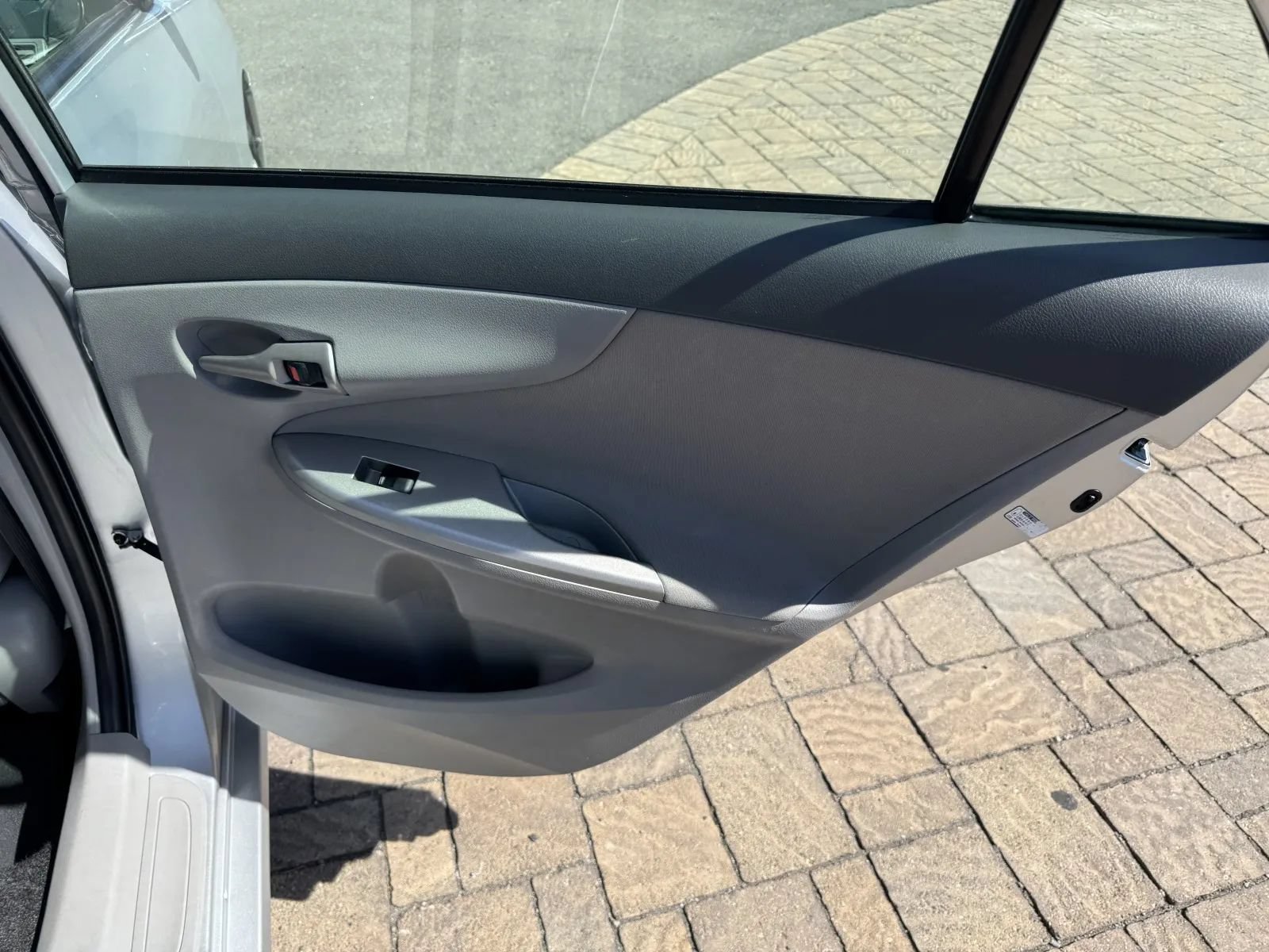 Used 2010 Toyota Corolla LE FWD image 22