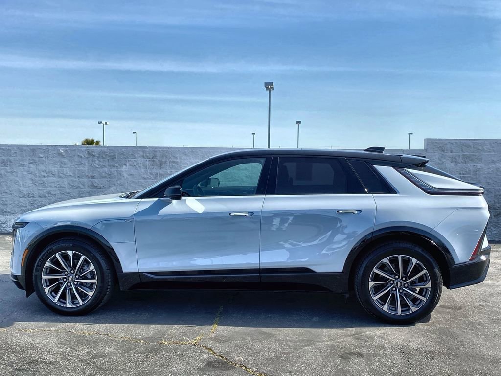 Certified 2026 Cadillac Lyriq Premium Sport w/ LPO, Floor Liner Package image 31