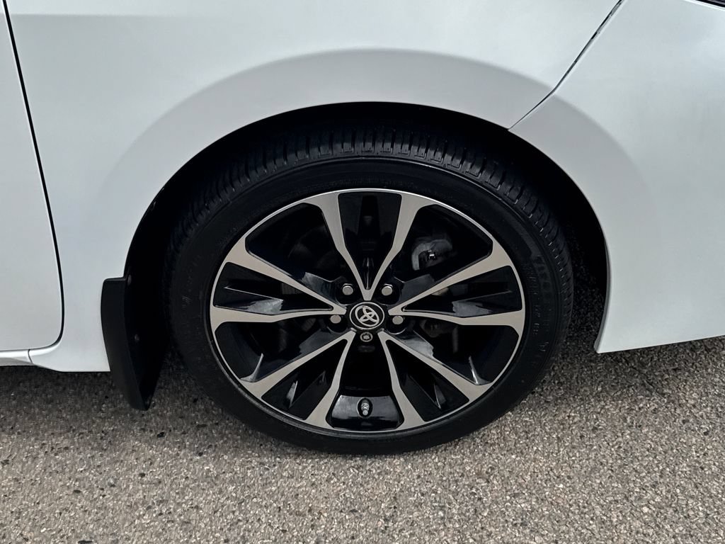 Used 2019 Toyota Corolla SE w/ Carpet Mat Package (TMS) FWD image 42