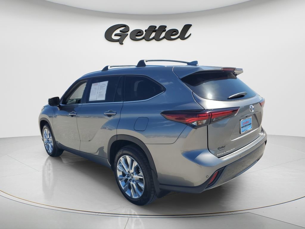 Used 2025 Toyota Highlander Limited image 14
