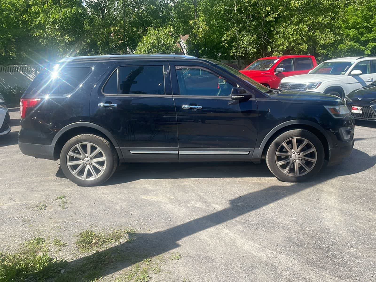 Used 2016 Ford Explorer Limited w/ Equipment Group 301A AWD/4WD image 9