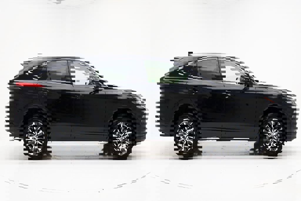 Used 2022 Toyota Venza LE video 2