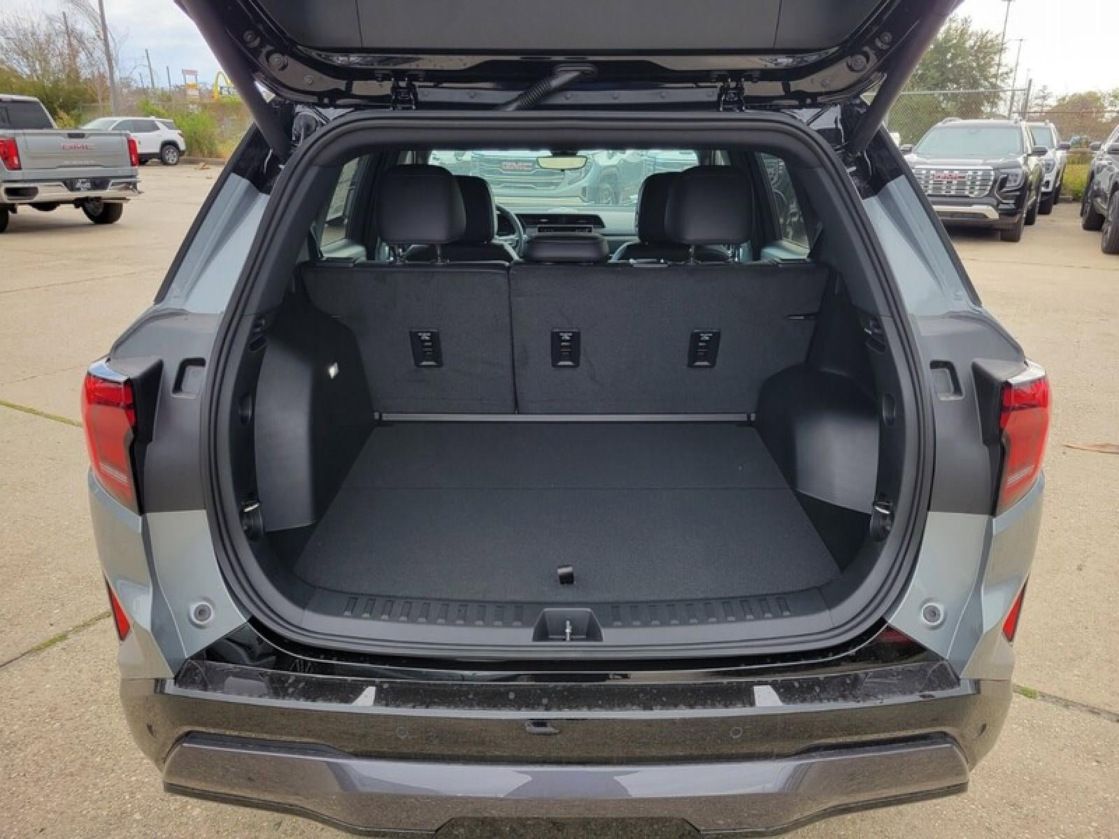 New 2026 GMC Terrain AT4 w/ Convenience Package III image 7