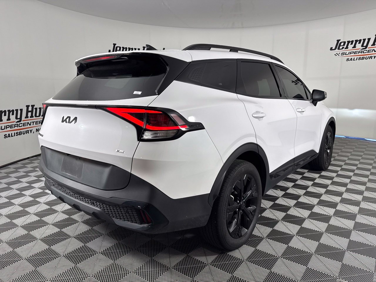 Used 2025 Kia Sportage X-Line w/ Premium Package AWD/4WD image 7
