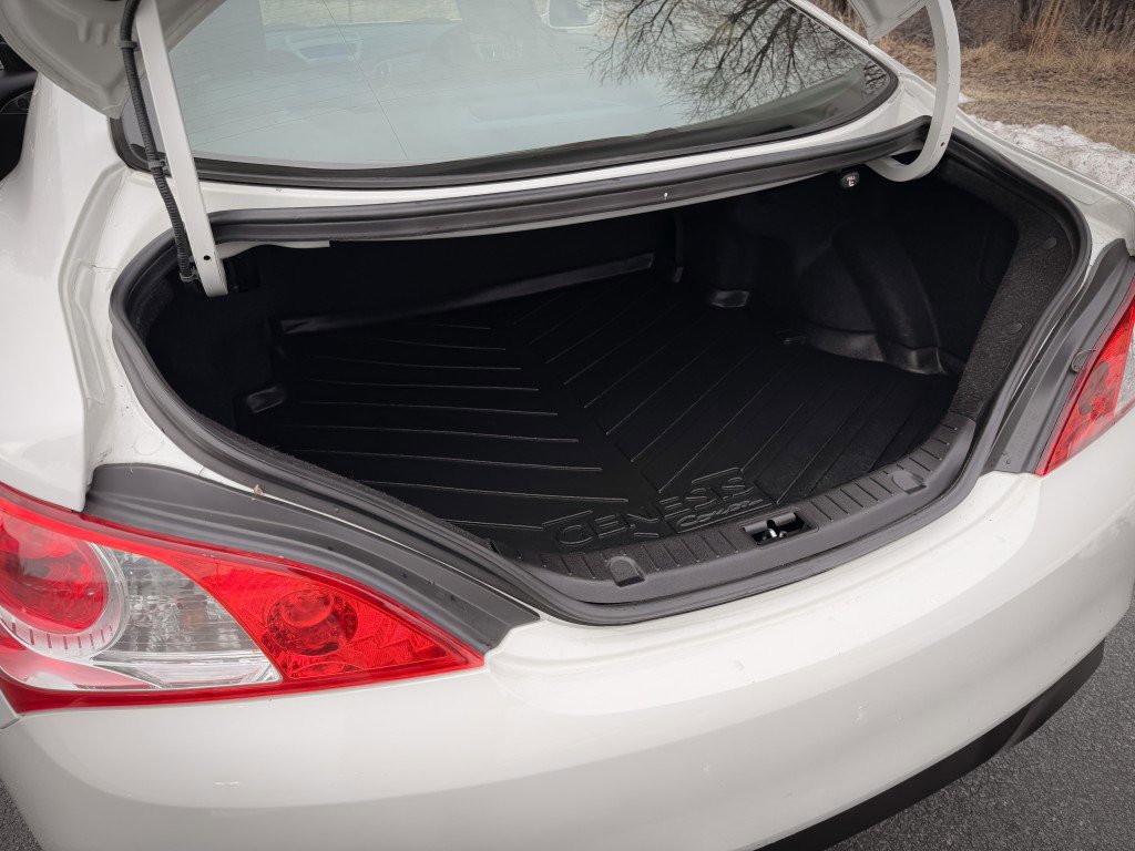 Used 2011 Hyundai Genesis 3.8 image 22