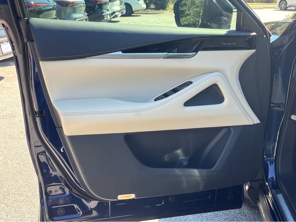 Certified 2025 INFINITI QX60 Pure w/ Cargo Package image 19