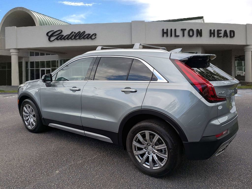 Certified 2023 Cadillac XT4 Premium Luxury w/ Technology Package FWD image 4