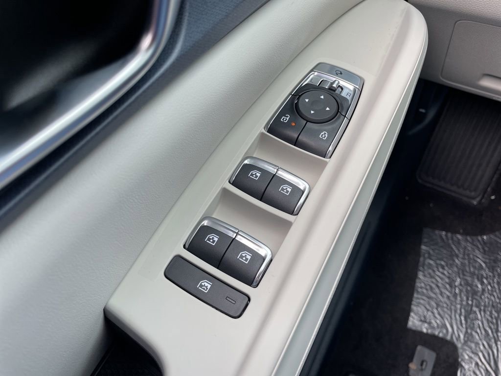 New 2026 Kia Carnival EX FWD image 24