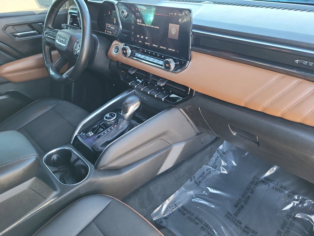 Used 2023 GMC Canyon AT4 image 28