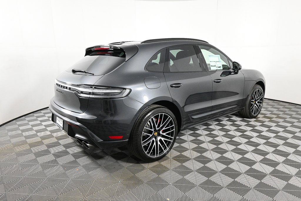 New 2026 Porsche Macan GTS image 32